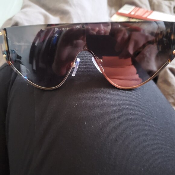 Michael Kors Sunglasses - Picture 5 of 6